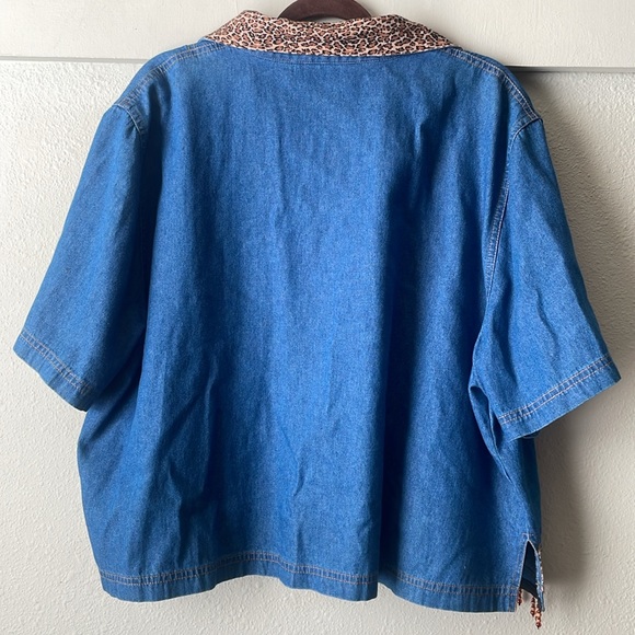Vintage Sag Harbor short sleeve denim button front blouse with bead detail - Picture 5 of 6